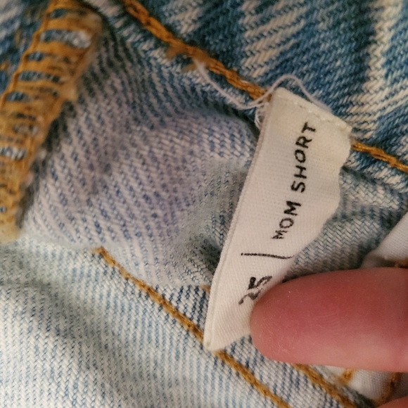 PacSun Size 25 Mom Shorts - Picture 4 of 7